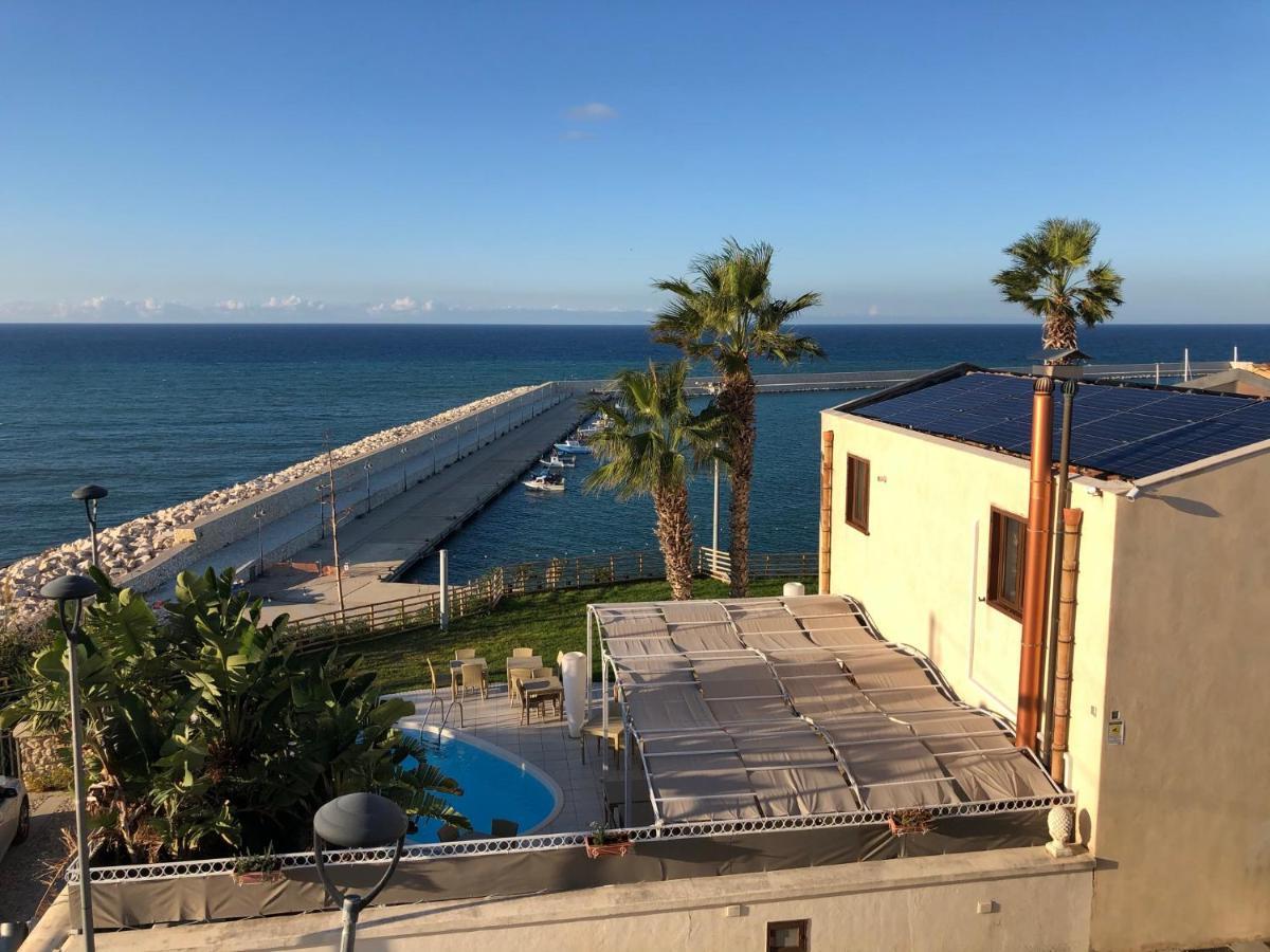 Hotel Marina &