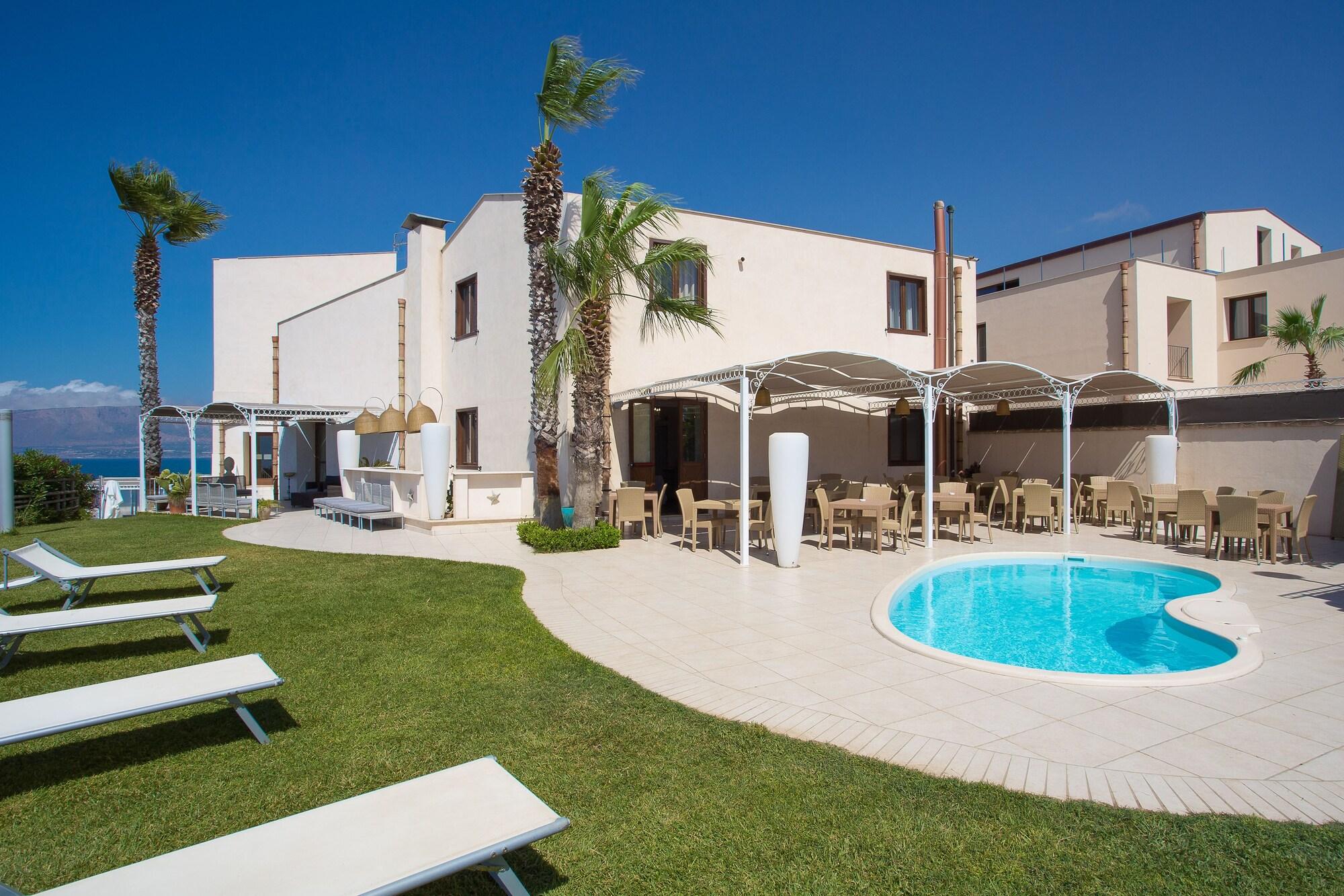 Hotel Marina &